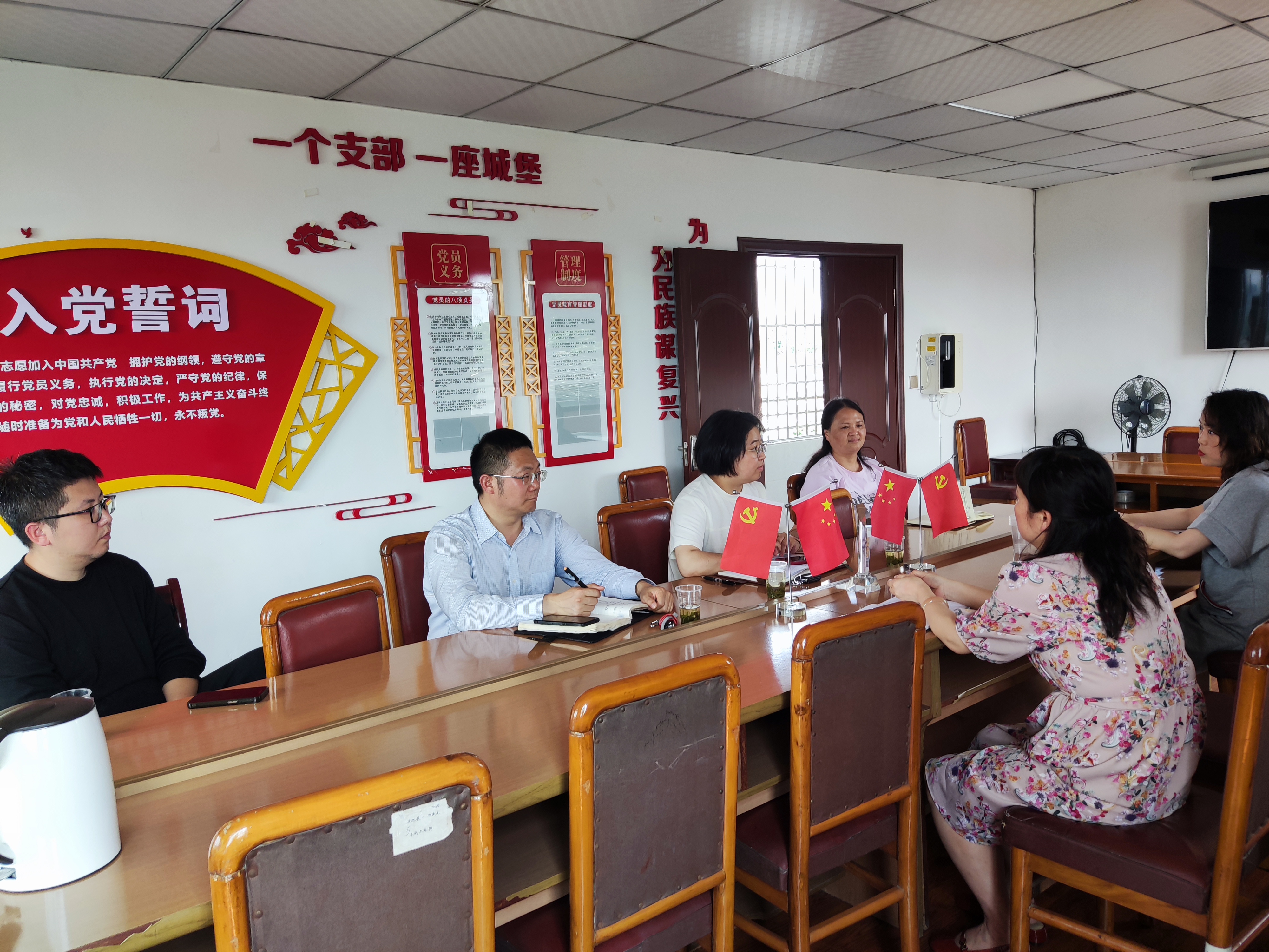 花溪区税务局走访重点税源企业开展诉求征集工作