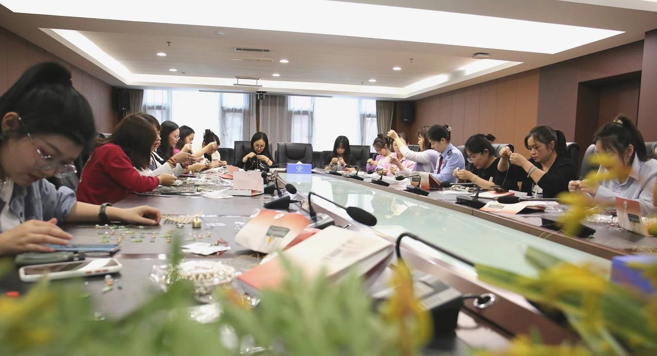 【我们的节日·端午】经开区税务局：品味端午韵 传承爱国情