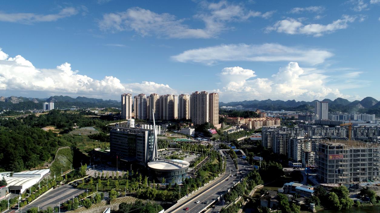 贵阳经开区各部门推动党纪学习教育走深走实