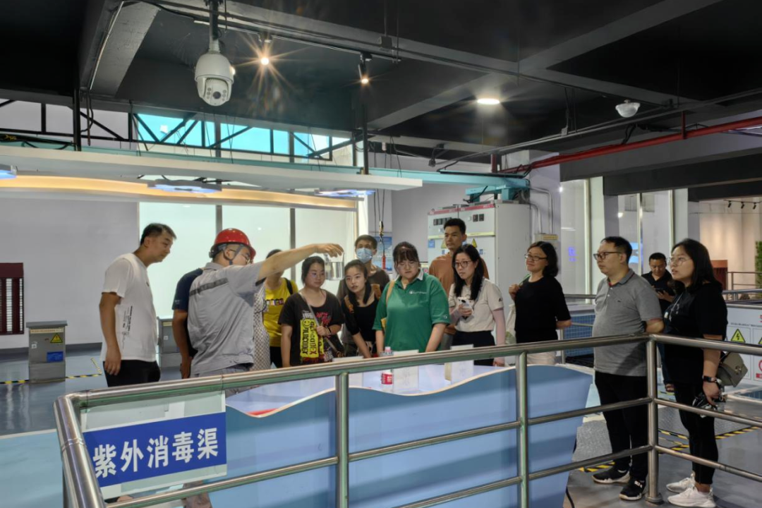 守好绿水青山 共建生态贵阳——市委宣传部机关第五支部与市环境信息中心党支部开展联学联建主题党日活动