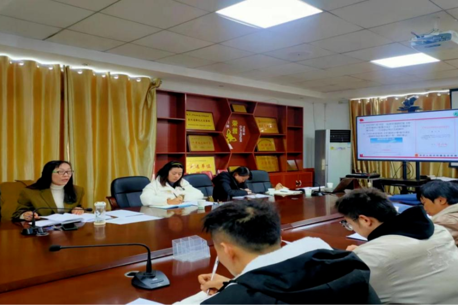 贵阳市生态环境局开阳分局组织开阳县固定污染源单位召开环境统计工作培训会