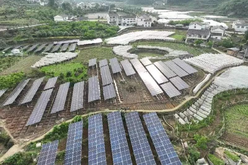 新质生产力巡展丨贵阳光伏板下的“慕斯蛋糕”