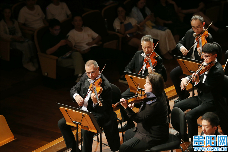 第六届中国西部交响乐周暨贵阳交响乐团第十六乐季开幕音乐会 (2)