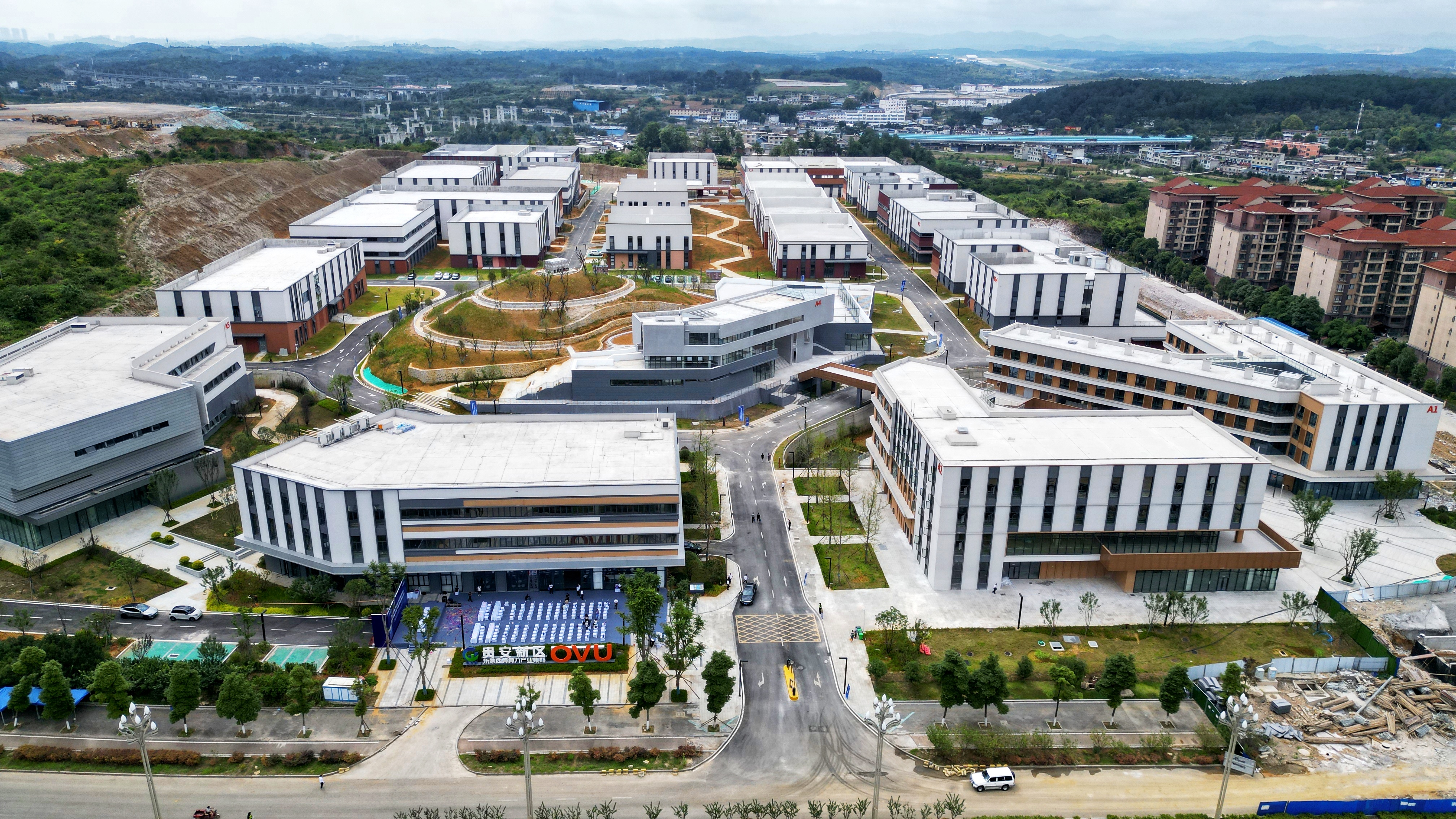 俯瞰东数西算贵安新区算力产业集群配套项目