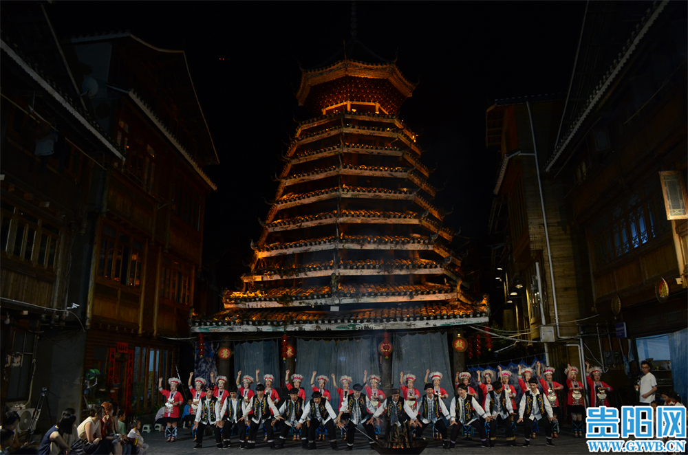 演唱侗族大歌《布谷催春》 (黔东南州融媒体中心记者 吴鹏程 摄)