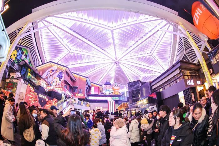 提质升级的太平路潮汇街区一角。 图片