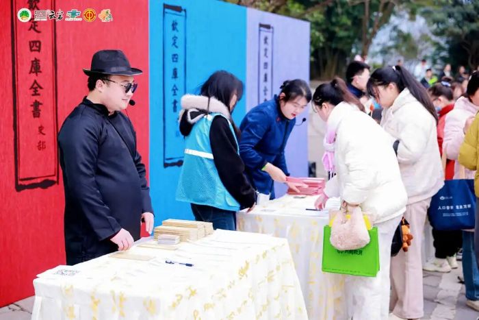 从“纸上读史”到“实景护书”——云岩区“文澜新生”文明实践活动让中华文脉可感可触-当前信息