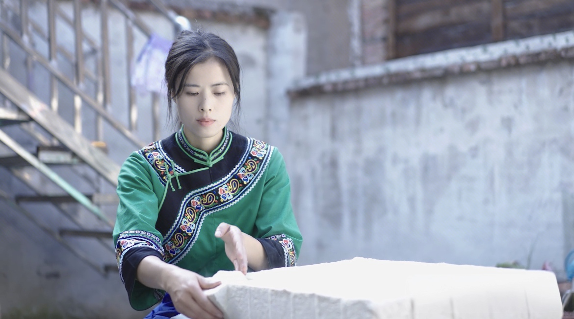 1768635596061042997.jpg 827bddd4d9963e9b89877bbf2c4736fe.jpg