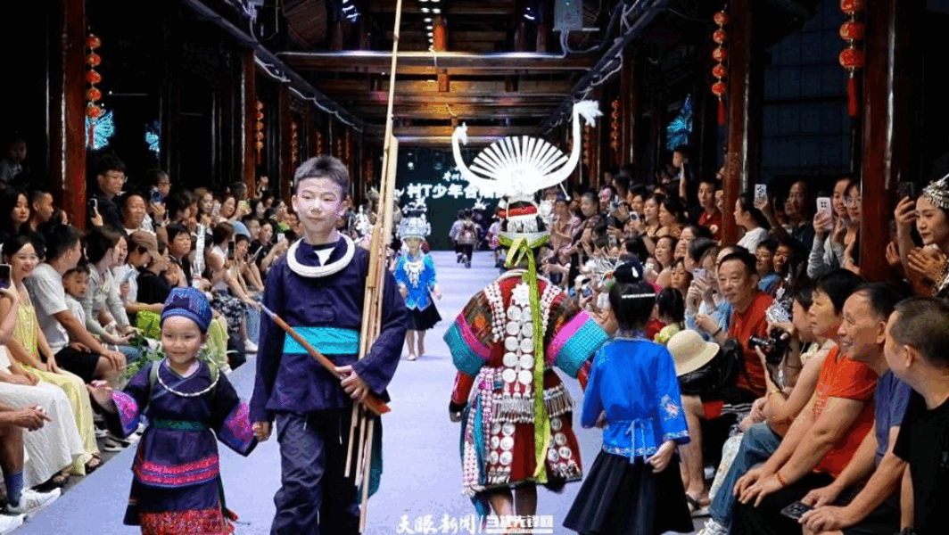 dD0xNzcyNTU2MTUwX3I9OGEzY2Y3NDg=.gif 7.gif