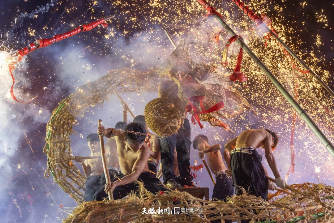 dD0xNzcyNTQzNDI1X3I9OGRiZDNiMWJfdz0xMDgwX3E9MTAwX2U9anBn.webp dD0xNzcyNTQzNDI1X3I9OGRiZDNiMWJfdz0xMDgwX3E9MTAwX2U9anBn.webp