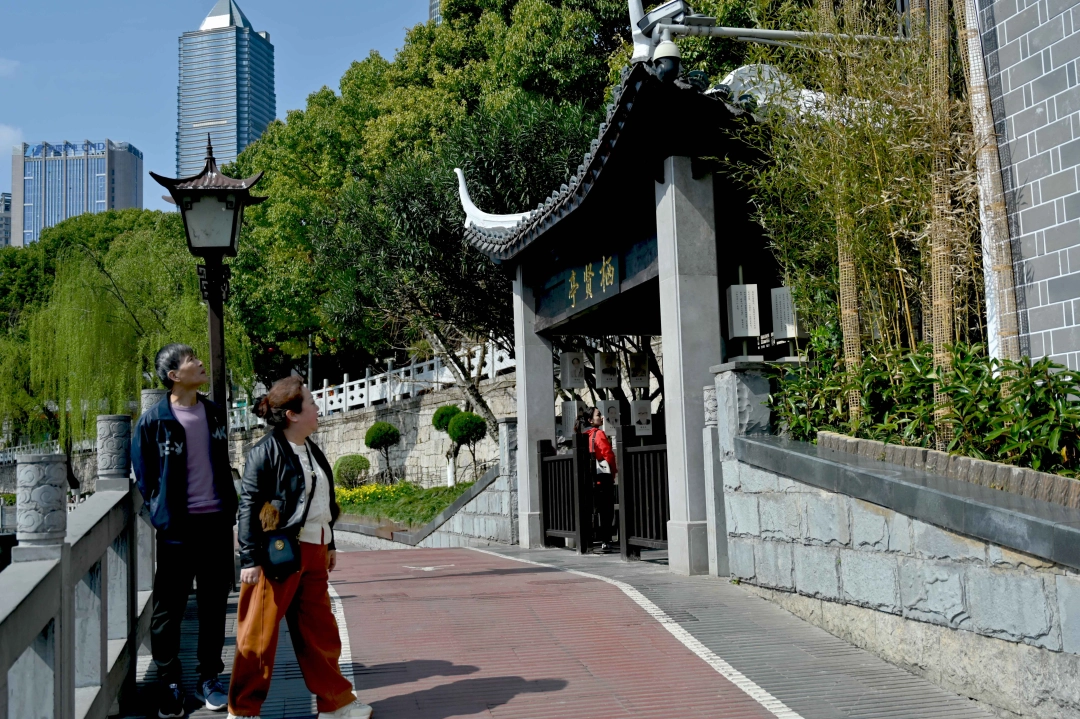 dD0xNzczNjM2NDE5X3I9NWM3ZmExM2Jfdz0xMDgwX3E9MTAwX2U9anBn.webp 2.jpg