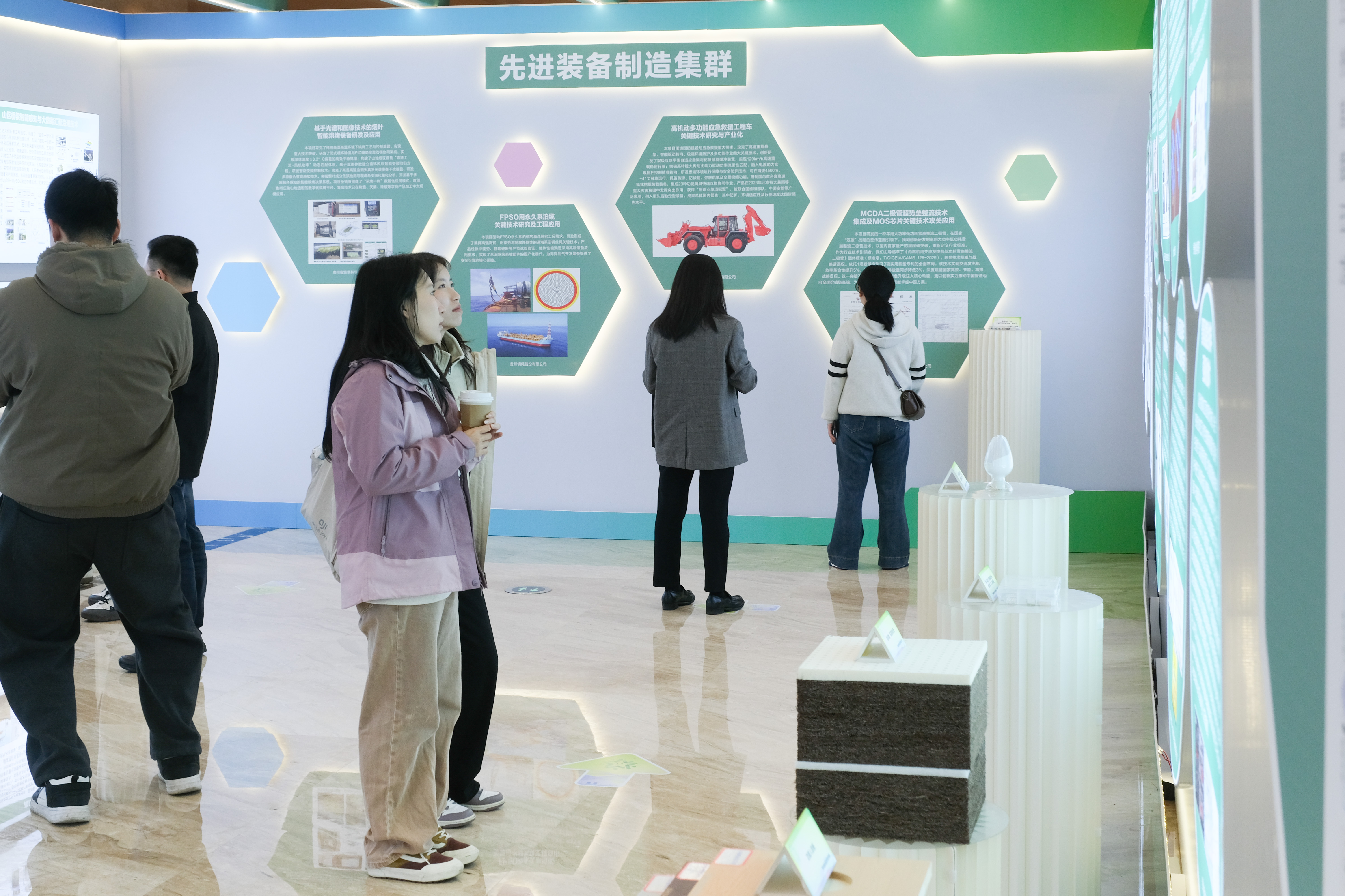 1774436200793077747.jpg 43e4b56bb921c0d4e48bd51588747f19.jpg