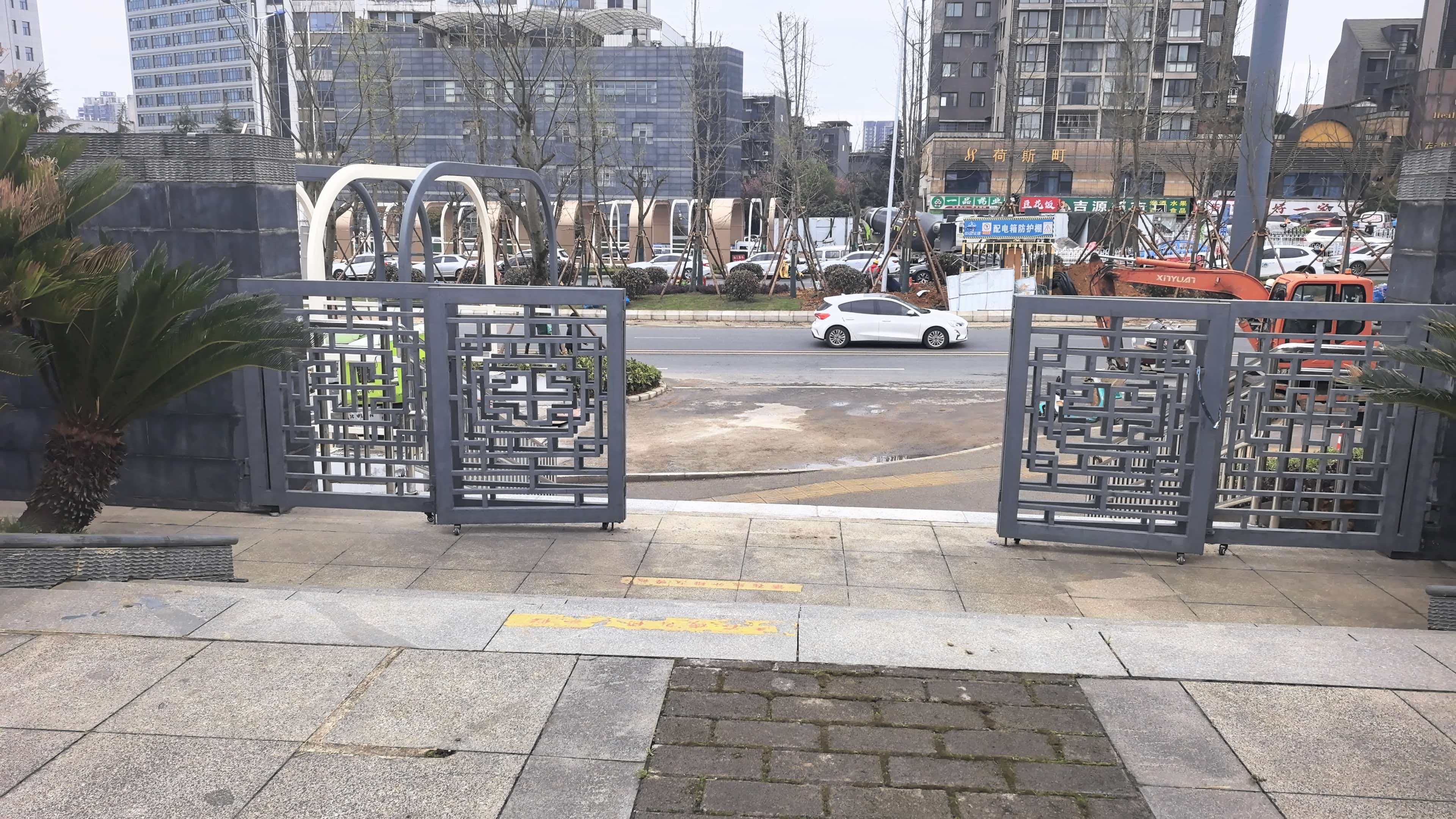 贵阳喀斯特石林公园南门已开放