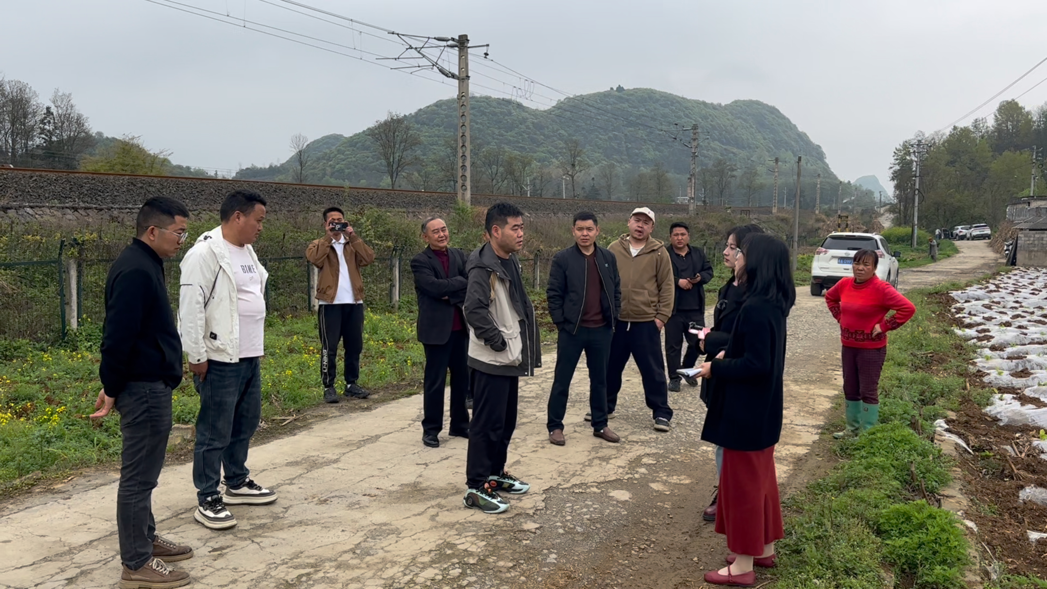 相关部门走访现场