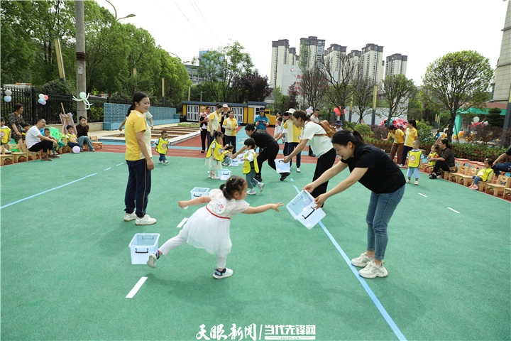 仁怀市妇幼保健院托育中心开展亲子活动。 受访单位供图.jpg