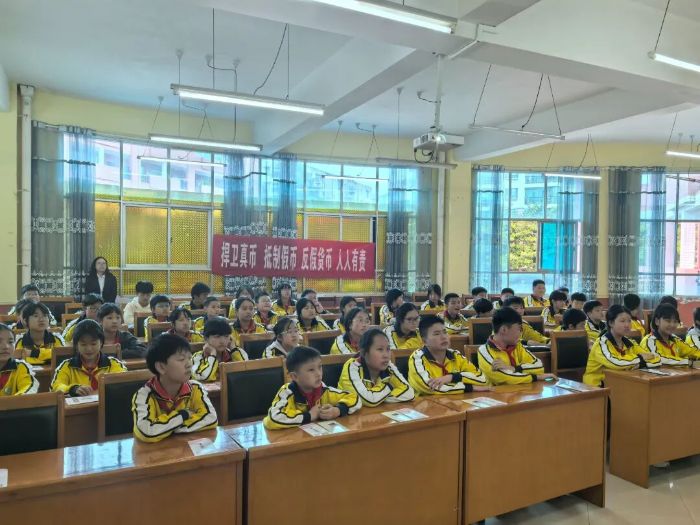 白云1.jpg