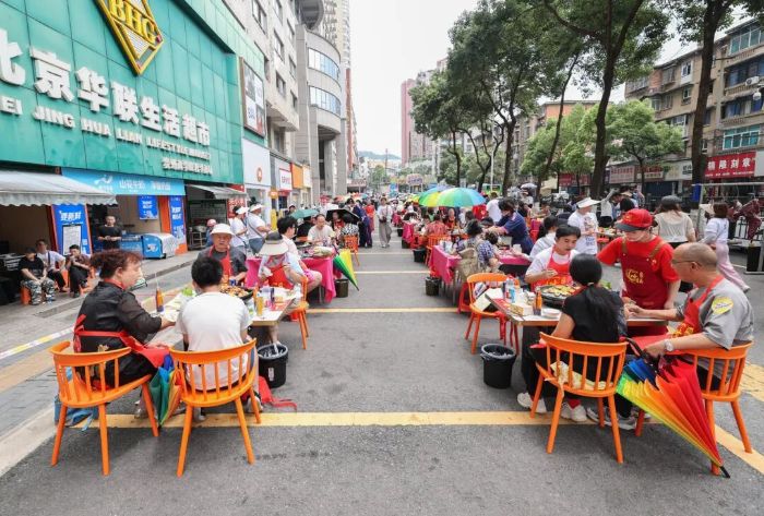 一张“票根”串联一街烟火！云岩区路边烙锅局激活街区消费新活力-当前热议