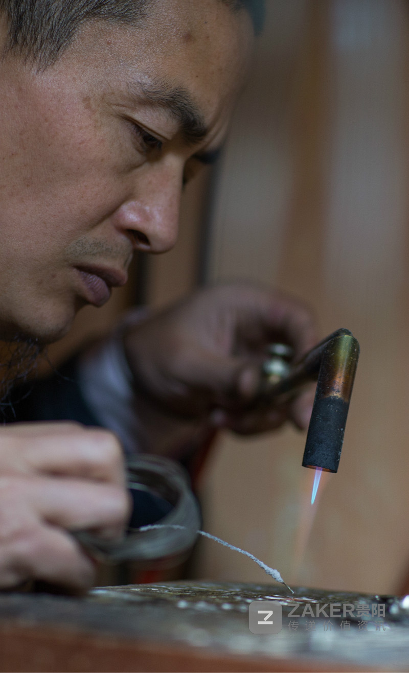 匠心贵州之银饰银匠村里有太阳
